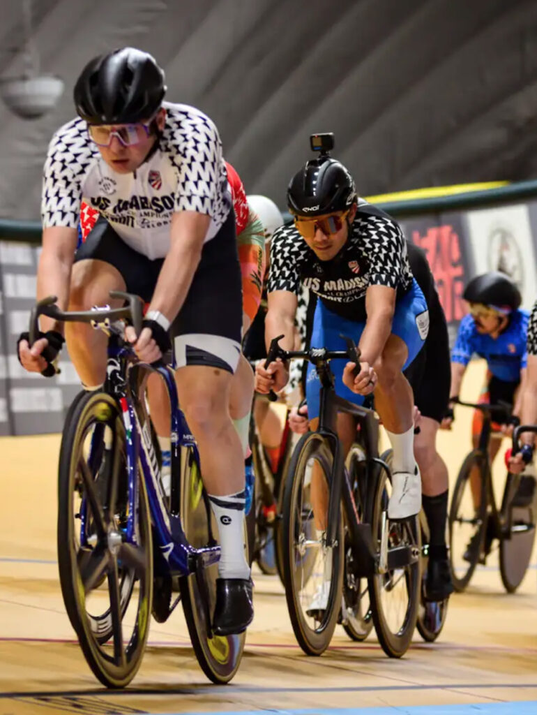 Mag Track Racing Races – Mad Track Arena